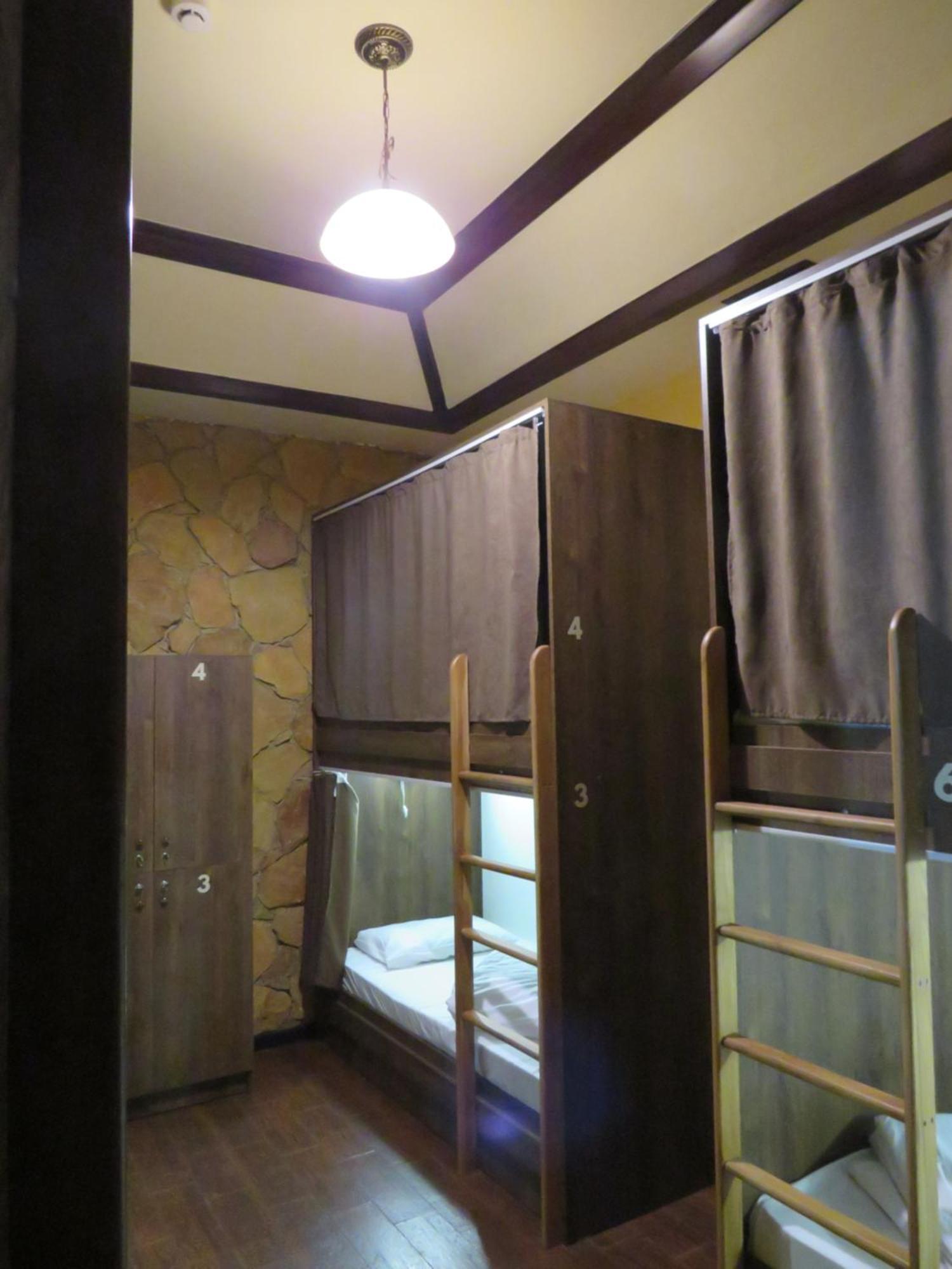 Hostel Jan In The Very Center Єреван Екстер'єр фото